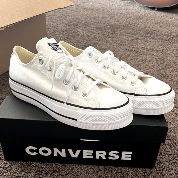 Converse Shoes Converse Chuck Taylor All Star Platform In White